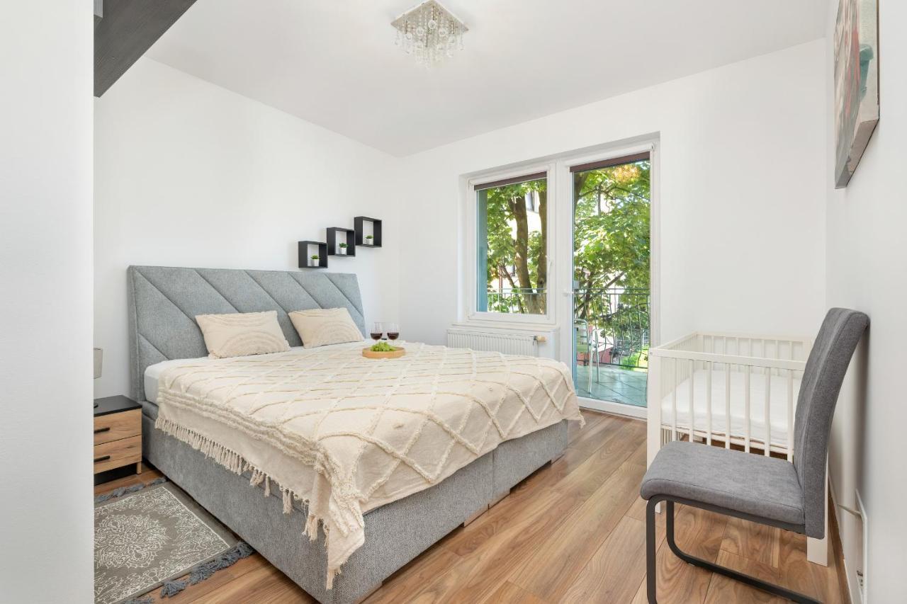 Bright & Spacious Family Apartment In Miedzyzdroje With Parking And 3 Balconies By Noclegi Renters Eksteriør bilde
