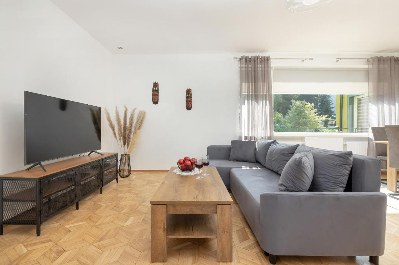 Bright & Spacious Family Apartment In Miedzyzdroje With Parking And 3 Balconies By Noclegi Renters Eksteriør bilde