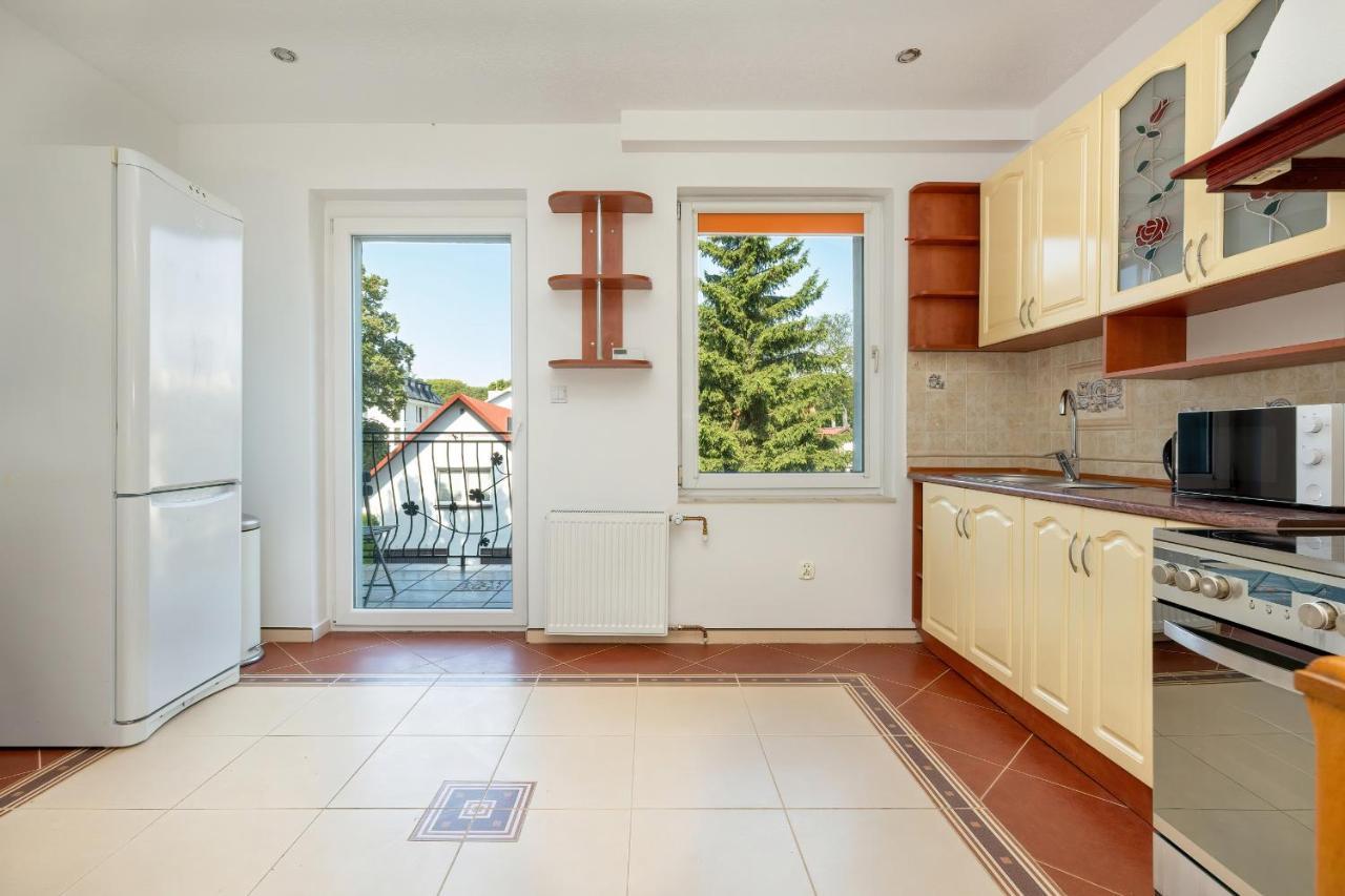 Bright & Spacious Family Apartment In Miedzyzdroje With Parking And 3 Balconies By Noclegi Renters Eksteriør bilde