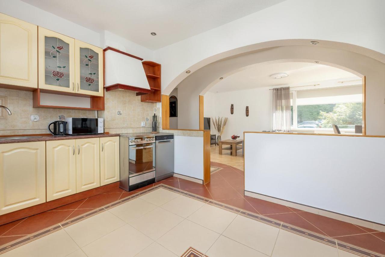 Bright & Spacious Family Apartment In Miedzyzdroje With Parking And 3 Balconies By Noclegi Renters Eksteriør bilde